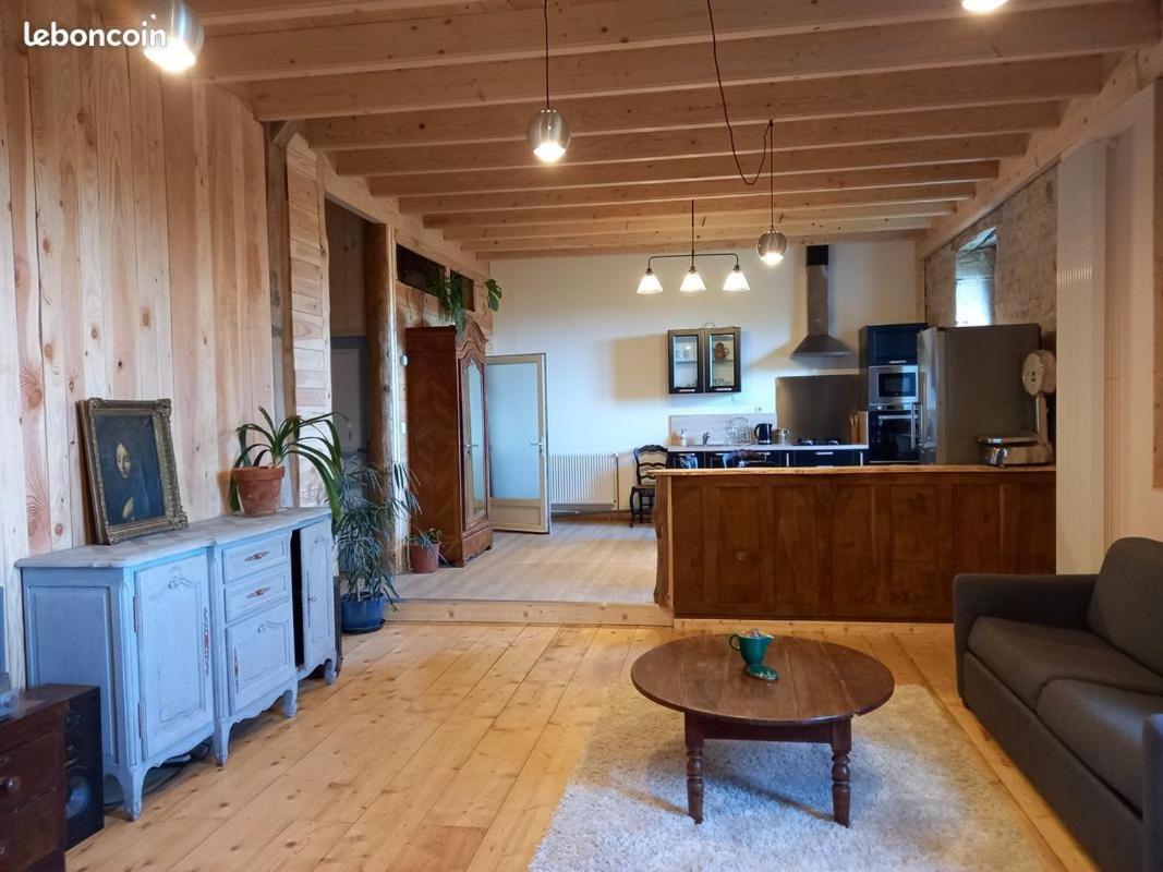 Appartement De Charme Dans Une Maison Isolee Presilly  Ngoại thất bức ảnh
