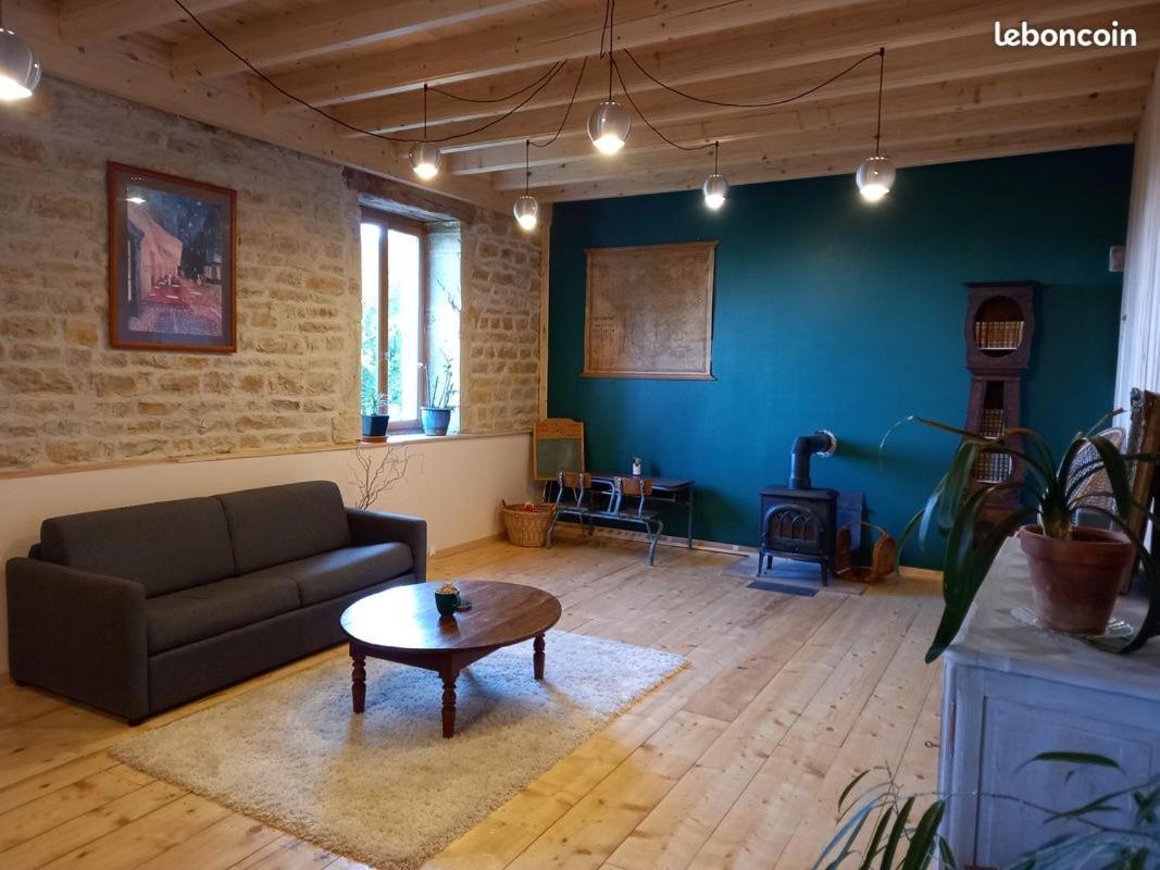 Appartement De Charme Dans Une Maison Isolee Presilly  Ngoại thất bức ảnh